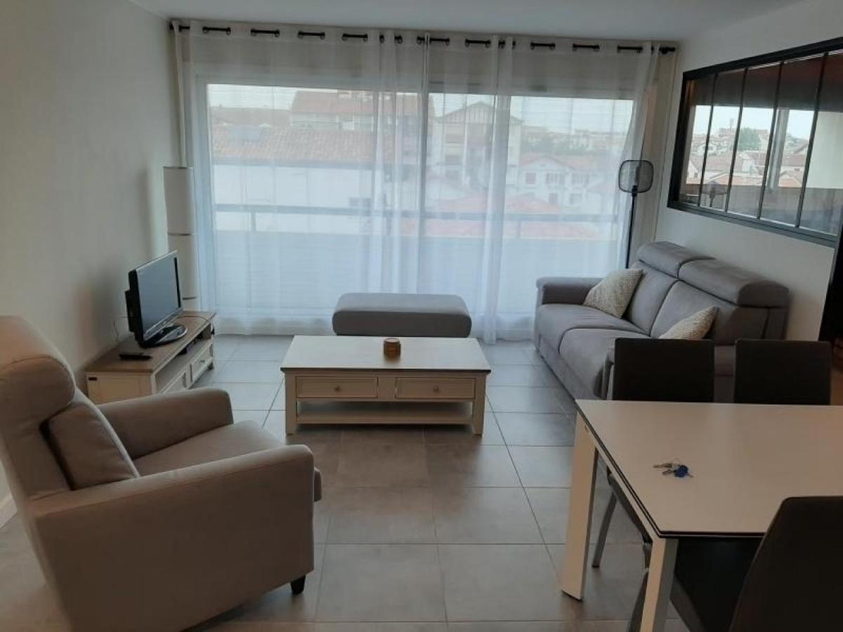 Appartement T3 Renove A 10 Min Du Centre-Ville Avec Balcon, Garage Et Wifi A Saint-Jean-De-Luz - Fr-1-239-584 エクステリア 写真