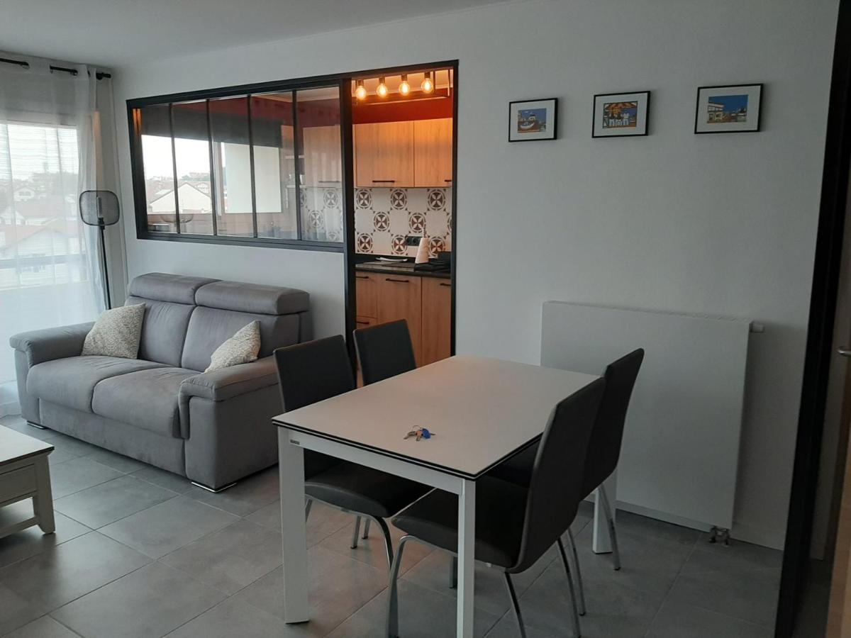 Appartement T3 Renove A 10 Min Du Centre-Ville Avec Balcon, Garage Et Wifi A Saint-Jean-De-Luz - Fr-1-239-584 エクステリア 写真